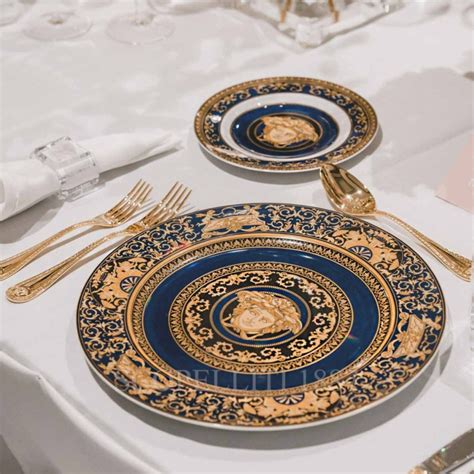 collezione porcellana piatti da collezione versace|versace dinnerware collection.